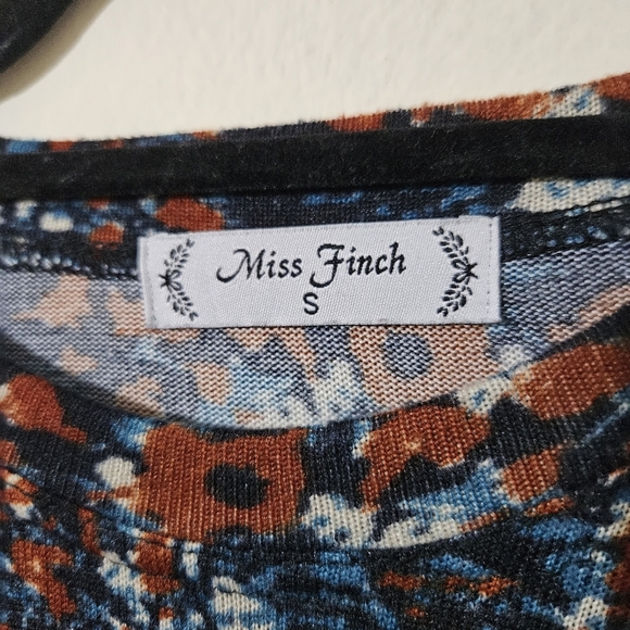 Miss Finch Midi Dress - Picture 5 of 7